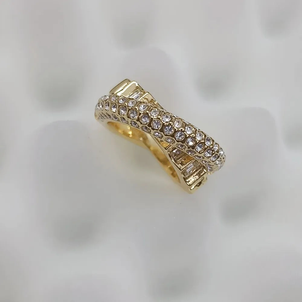 Bague Élégante en Plaqué Or avec Zircons