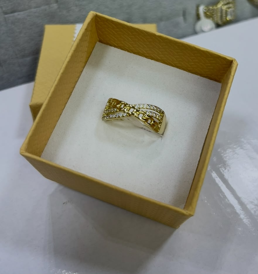 Bague Élégante en Plaqué Or avec Zircons