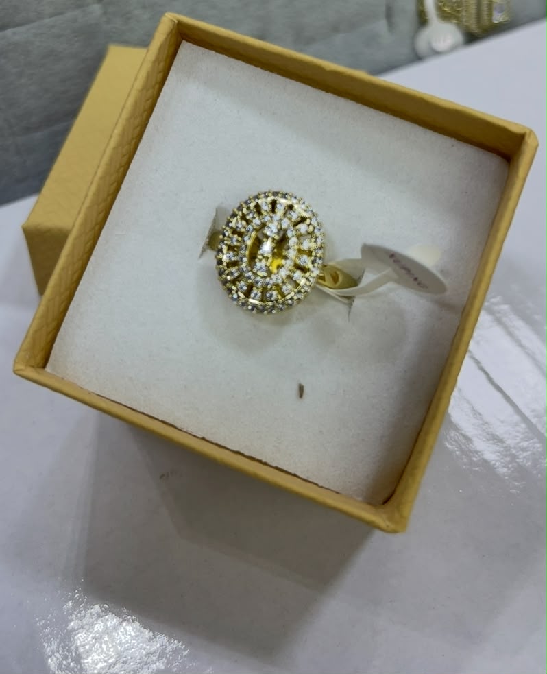 Bague Élégante en Plaqué Or avec Zircons